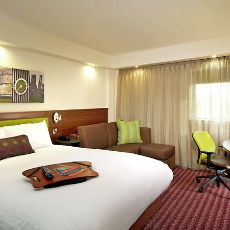 Hotel Hampton By Hilton Corby Zimmer foto
