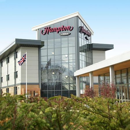 Hotel Hampton By Hilton Corby Exterior foto