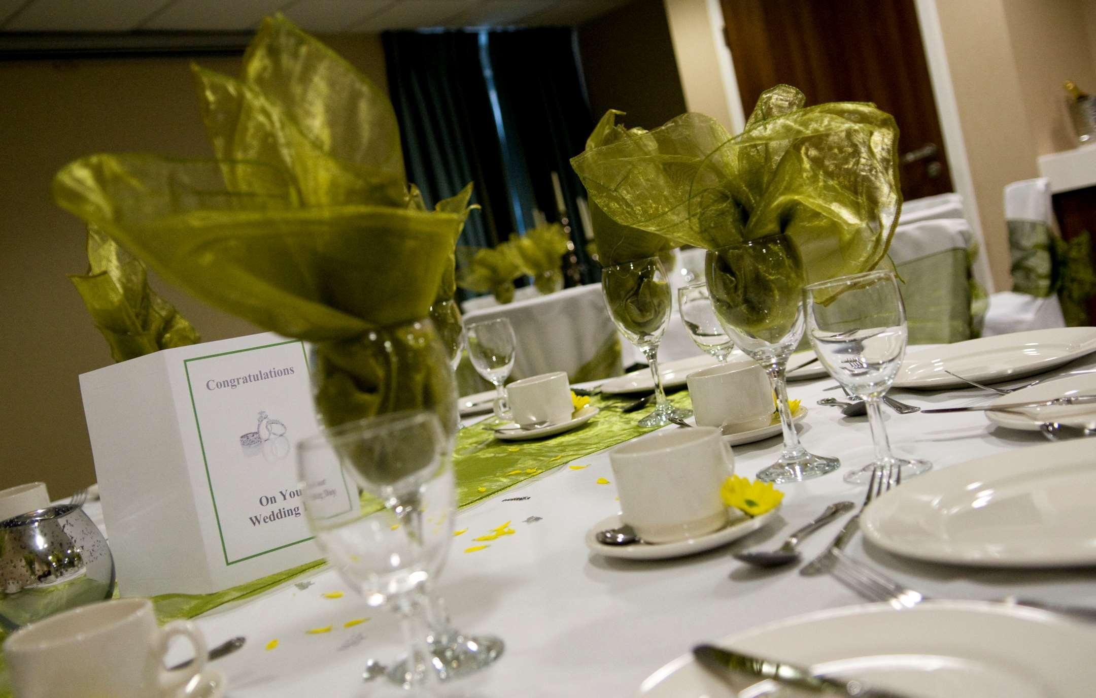 Hotel Hampton By Hilton Corby Restaurant foto