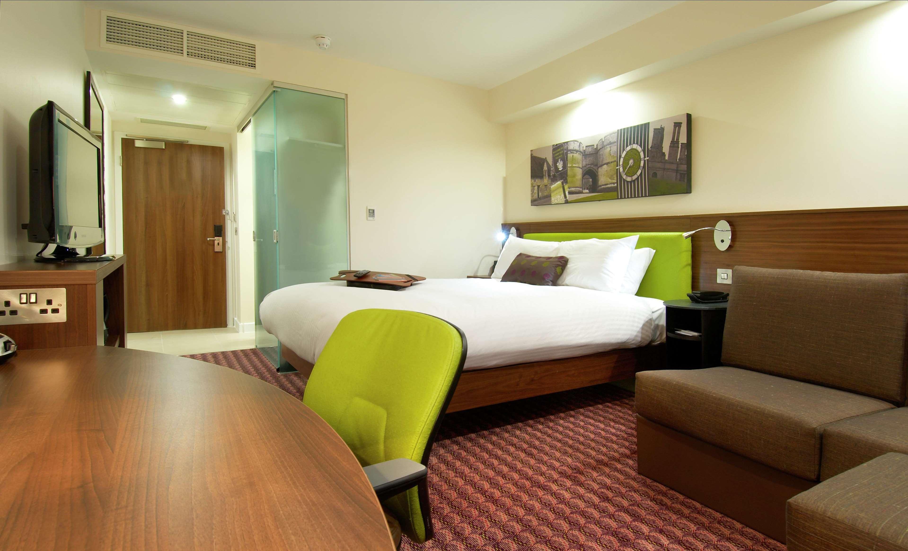 Hotel Hampton By Hilton Corby Zimmer foto