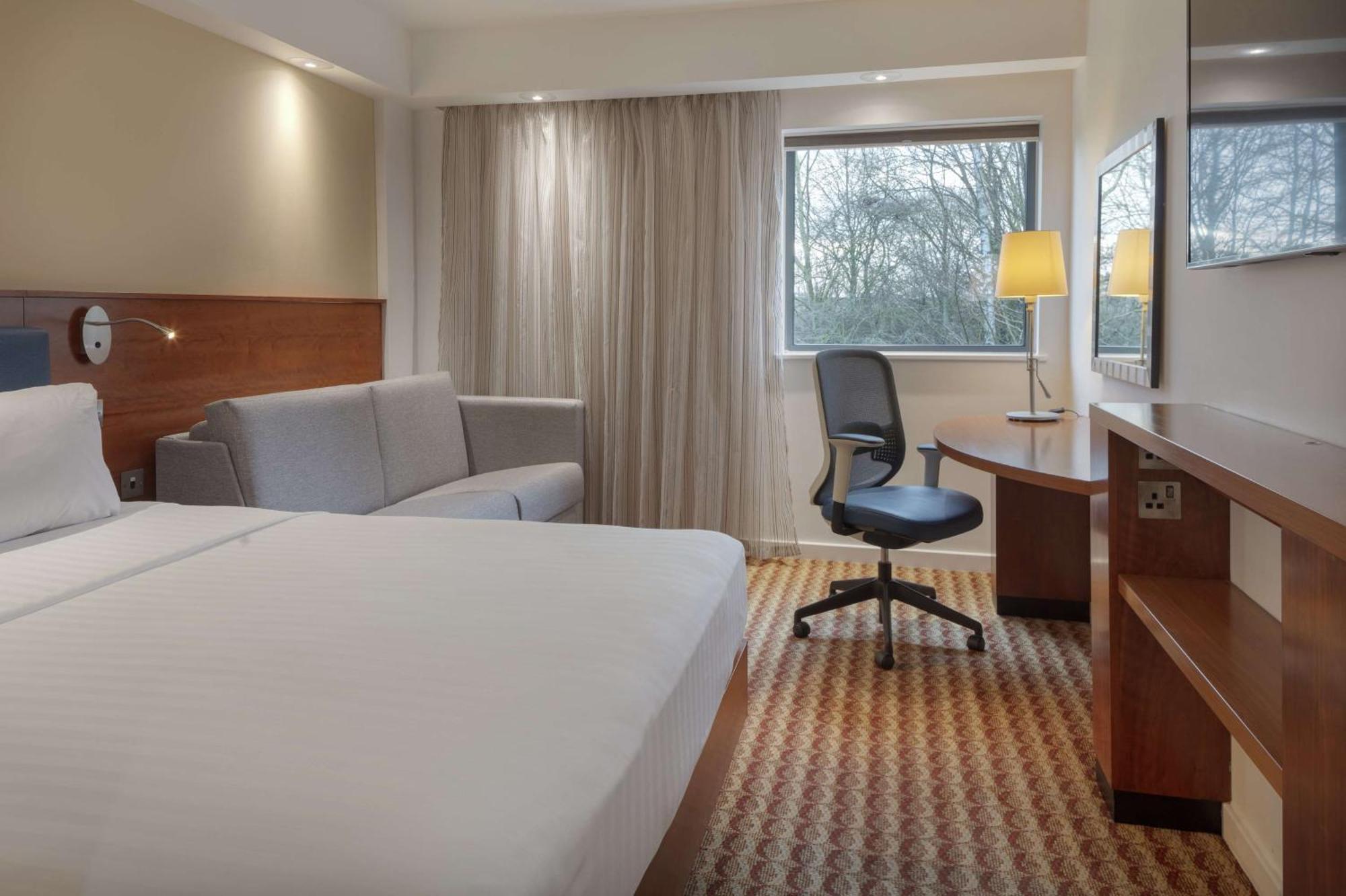 Hotel Hampton By Hilton Corby Exterior foto