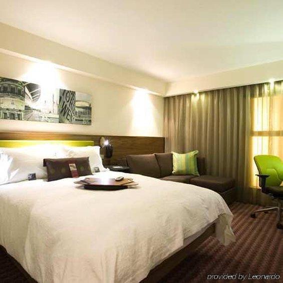Hotel Hampton By Hilton Corby Zimmer foto